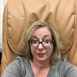 Meet your Posher, Elizabeth